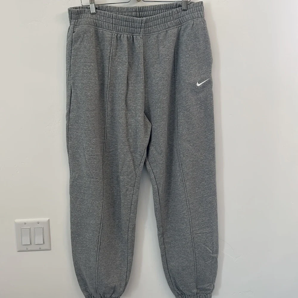 Nike- sweatsuit (SET) - Picture 6 of 8